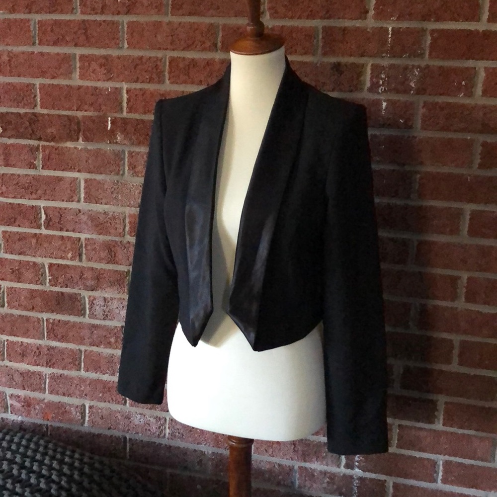 Black stretch cropped tuxedo jacket